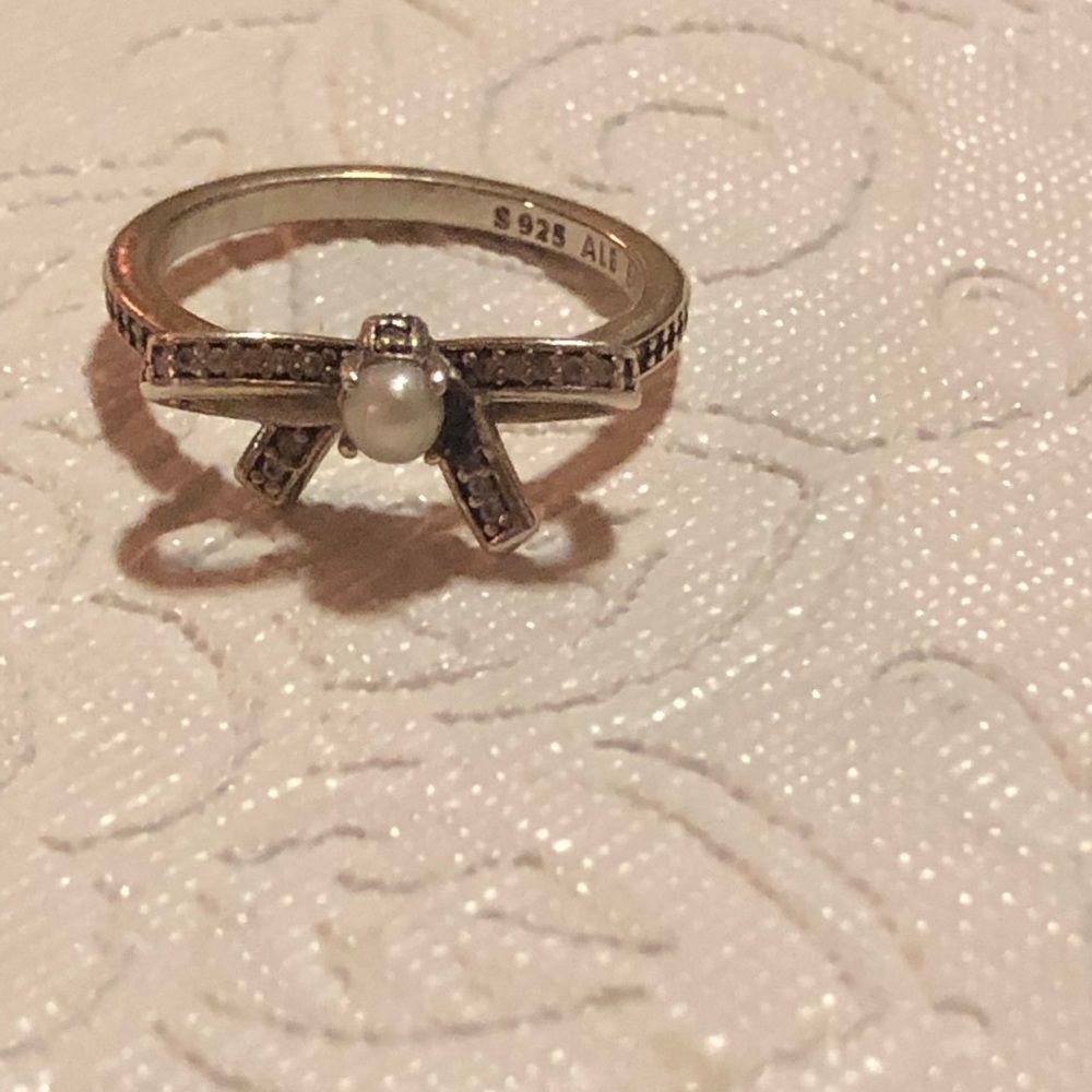 Pandora ring